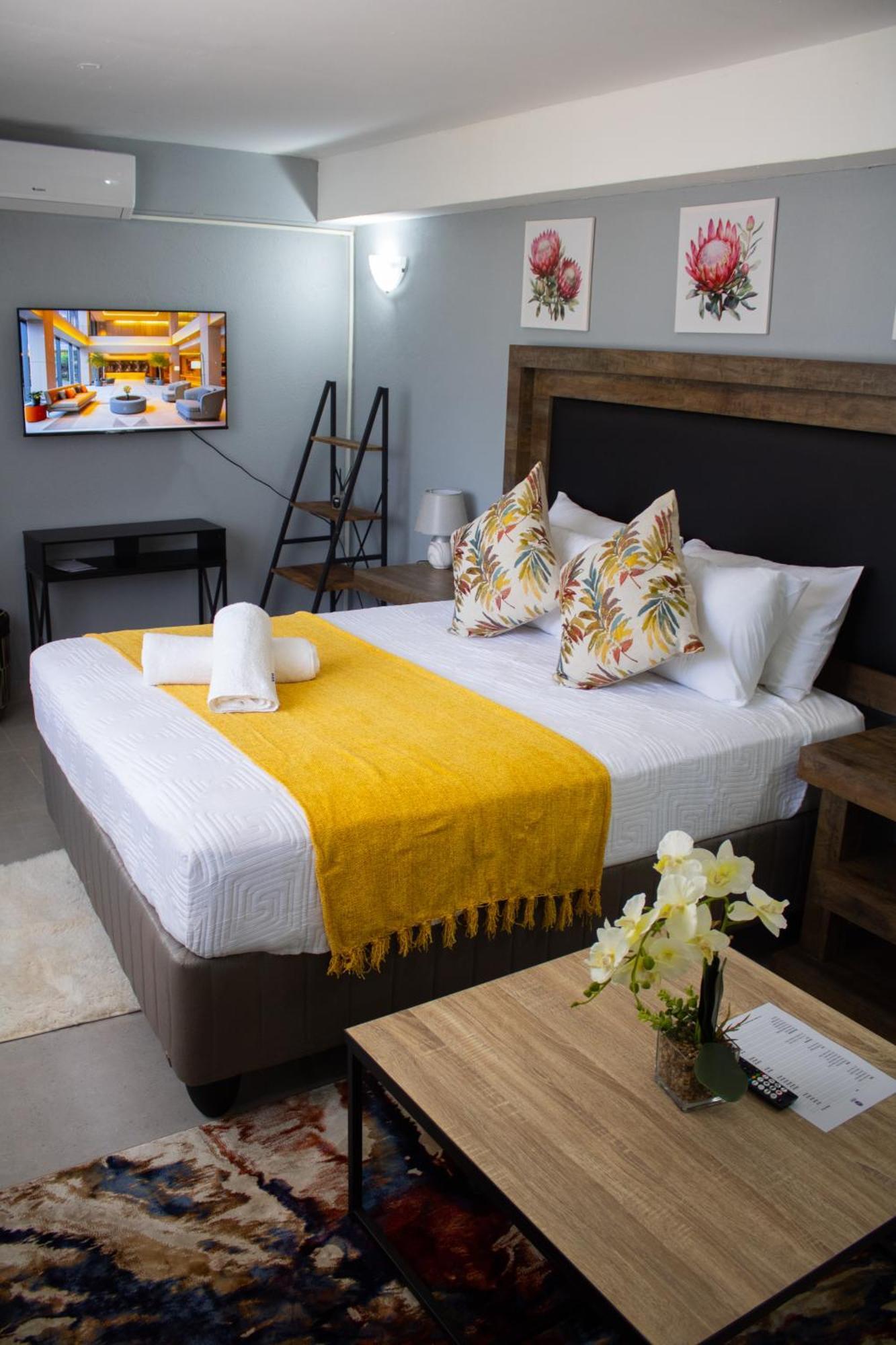 Rehoboth Ezulwini Suites Lobamba エクステリア 写真