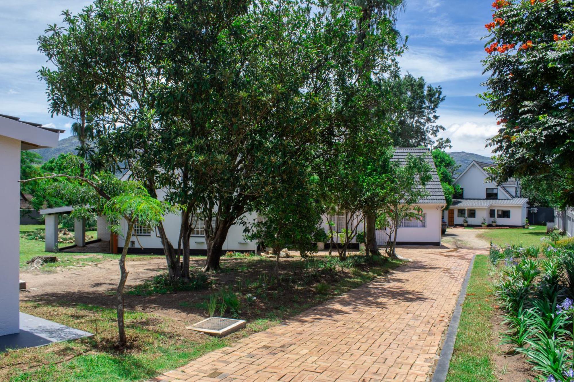Rehoboth Ezulwini Suites Lobamba エクステリア 写真